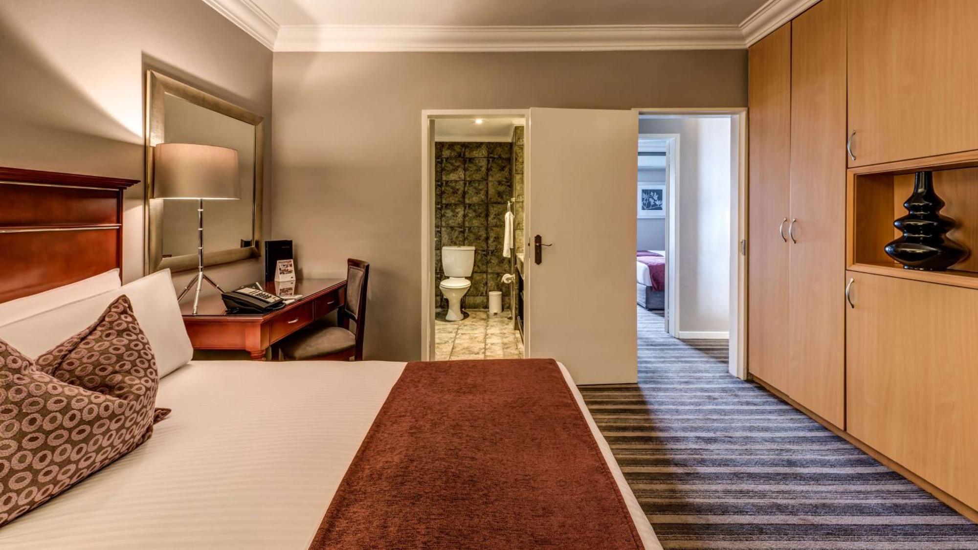 Southern Sun Katherine Street Johannesburg Exterior photo